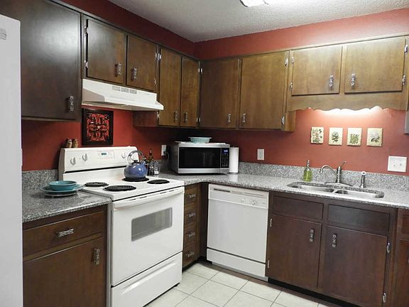 5th image of 5051 Easy St