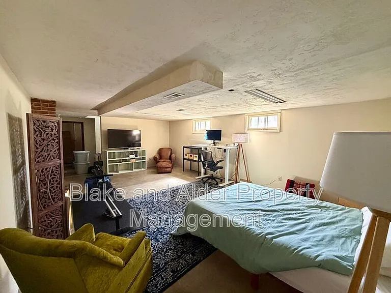 2727 NE 65th Ave — Photo 28