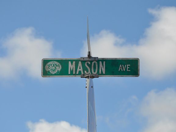 5th image of 530 Mason Ave