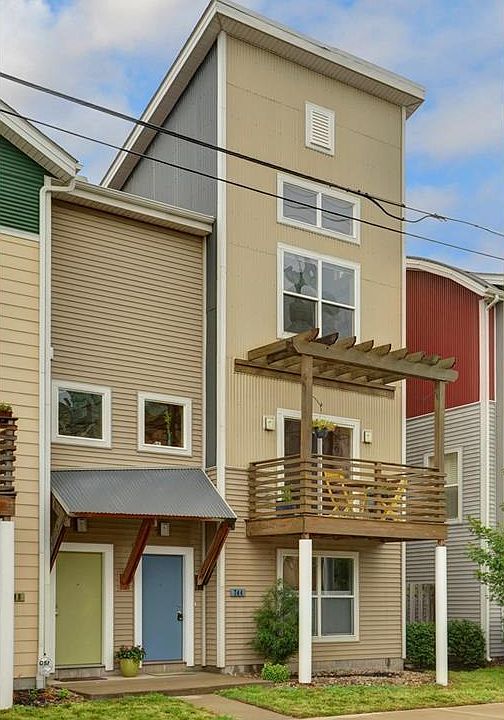 1st image of 744 Starkweather Ave