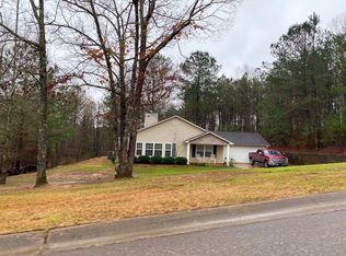 116 Waters Edge Dr, Lagrange, GA 30240