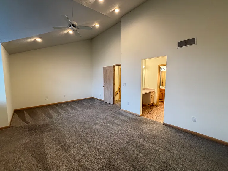 4553 Abbott Rd — Photo 21