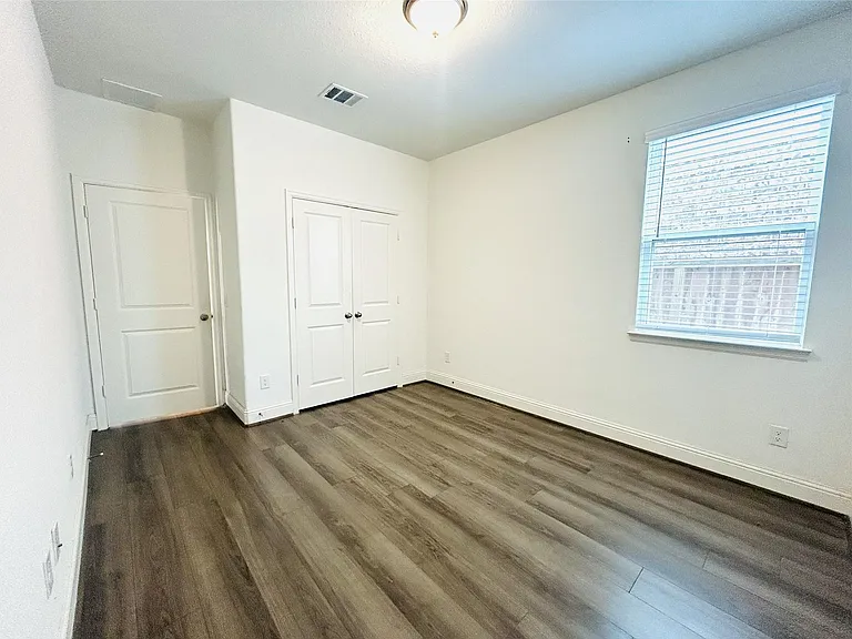 749 Lake Lacosta Dr — Photo 21