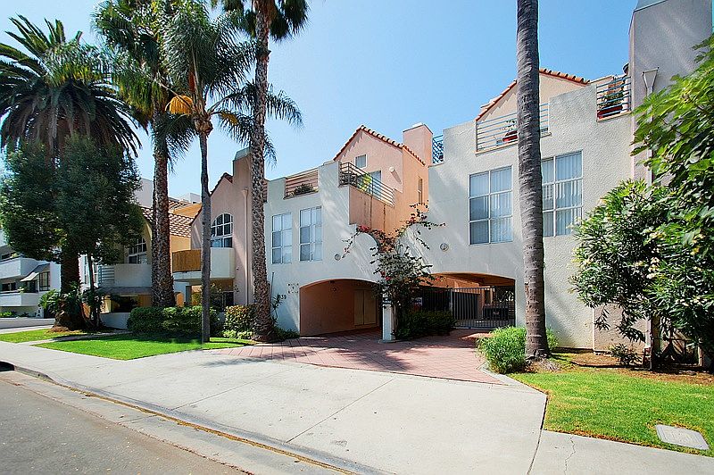 2nd image of 639 Huntley Dr APT 01