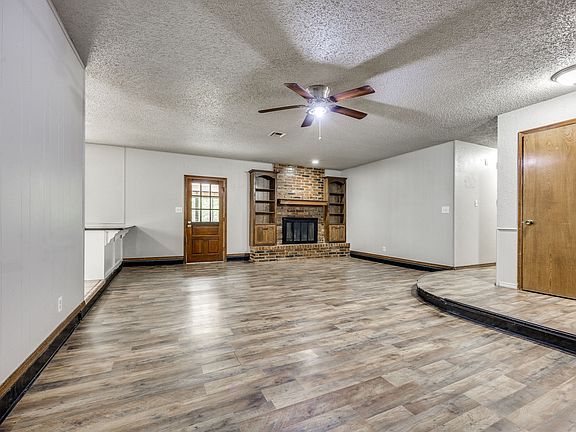 3rd image of 1706 High Meadows Dr