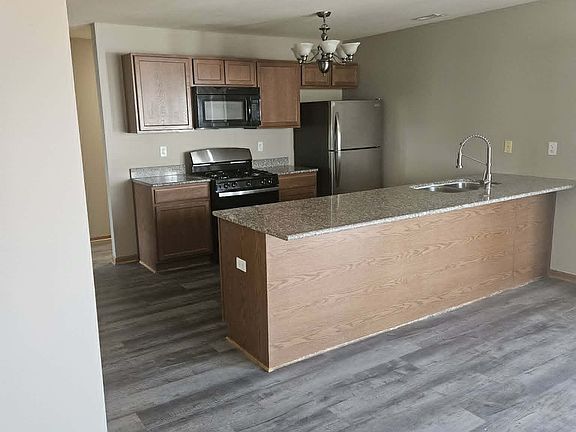 4th image of 10227 Clearwing Ln