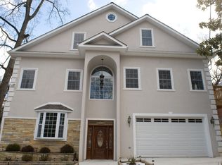 2010 Yorktown Rd NW, Washington, DC 20012