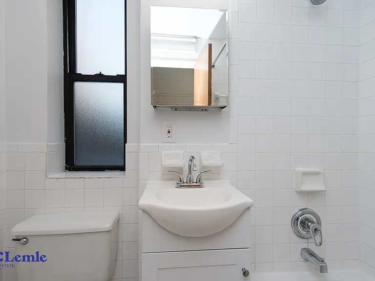 450-452 E 81st St #3RE — Photo 9