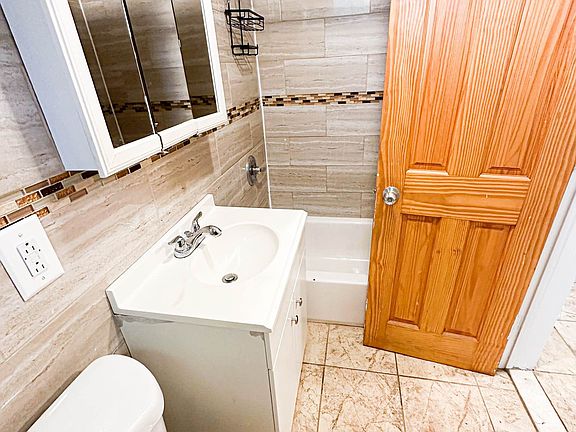 5th image of 11617 14th Rd APT 3L