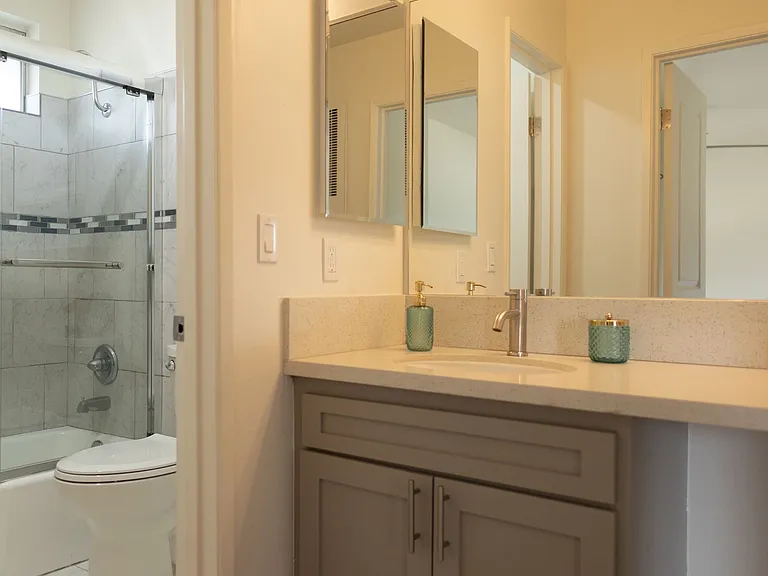 Tustin Palms Apartment Homes — Photo 10