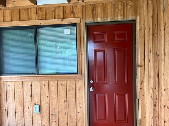 2nd image of 116 Briarwood Dr #116