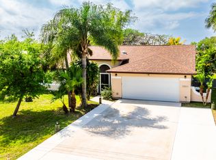 2574 SE Charleston Dr, Port Saint Lucie, FL 34952
