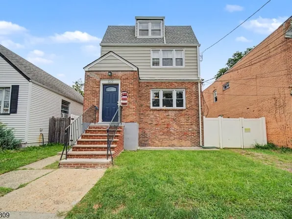 1019 Rivington St, Roselle, NJ 07203