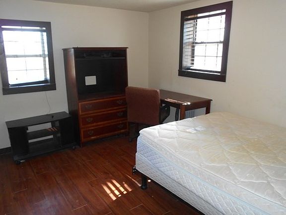 3rd image of 632 Dunn Ave