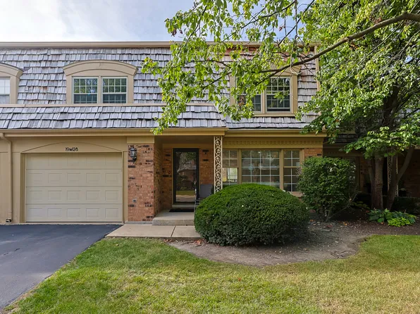19W128 Avenue Normandy N, Oak Brook, IL 60523