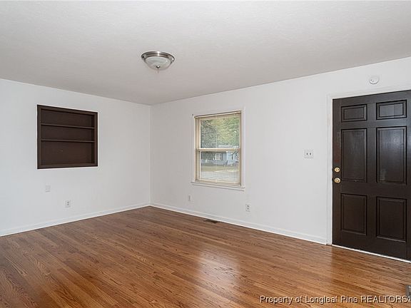 5th image of 3031 Broadview Dr