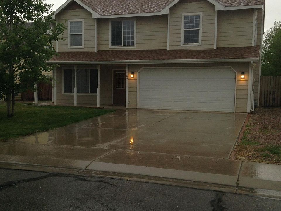 Beautiful 2 story, 2 car garage.