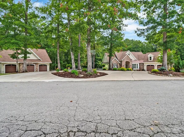 265 Falling Leaf Rd, Jamestown, TN 38556