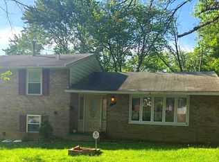5415 Ruxton Dr, Lanham, MD 20706
