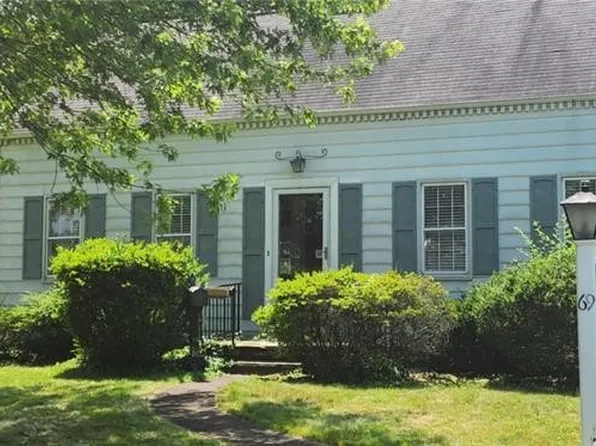 69 Princeton Ave, Uniontown, PA 15401