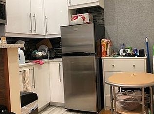 204 Greenpoint Ave APT 3R, Brooklyn, NY 11222