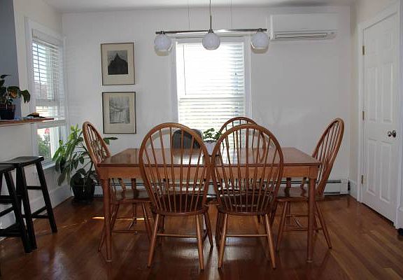 4th image of 299 Washington St #2