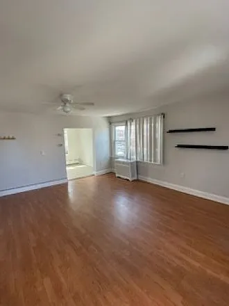 2 bed, 1395 sqft, $1,495 — Photo 4