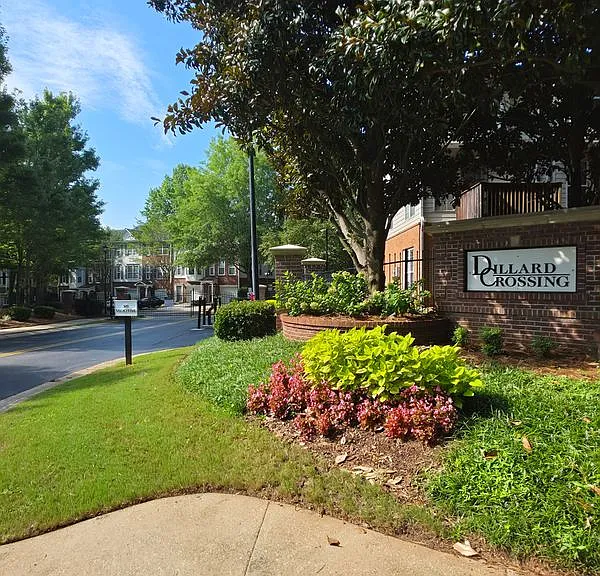 2179 Dillard Xing — Photo 1