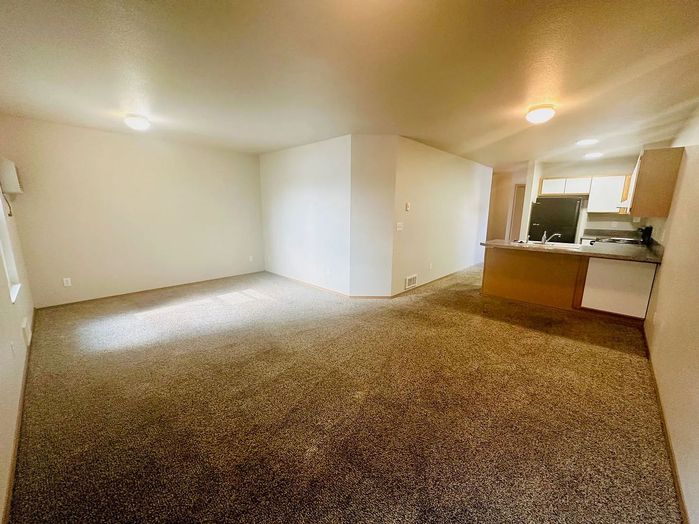 1656 Barlow — Photo 3