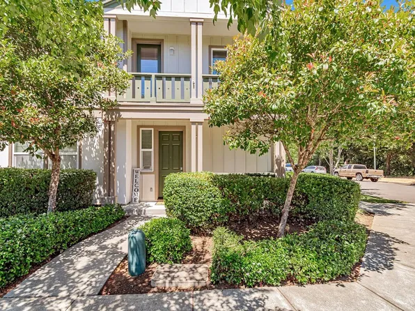 4312 Streamside Dr, Santa Rosa, CA 95409