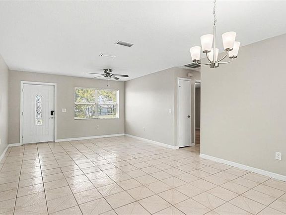 4th image of 3535 NE 42nd Pl