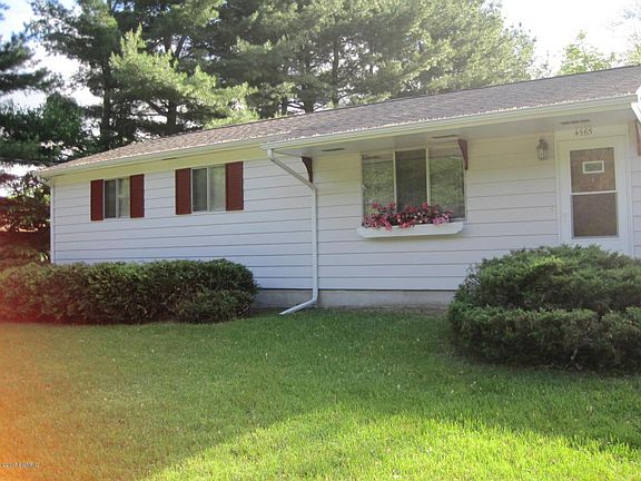 4th image of 4565 Bekinshire Dr NW