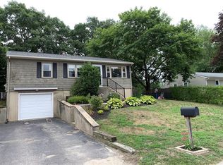38 Rotary Dr, West Warwick, RI 02893