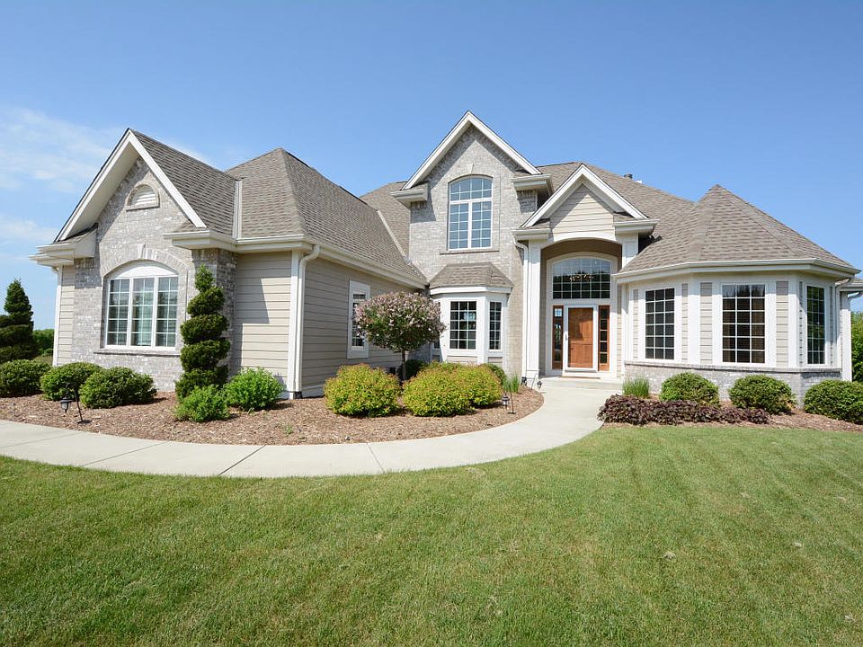 1st image of W199N15991 Creekwood Cir