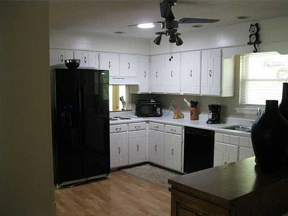 5th image of 5803 Northwoods Dr