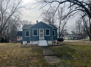 721 W Michigan St, New Buffalo, MI 49117