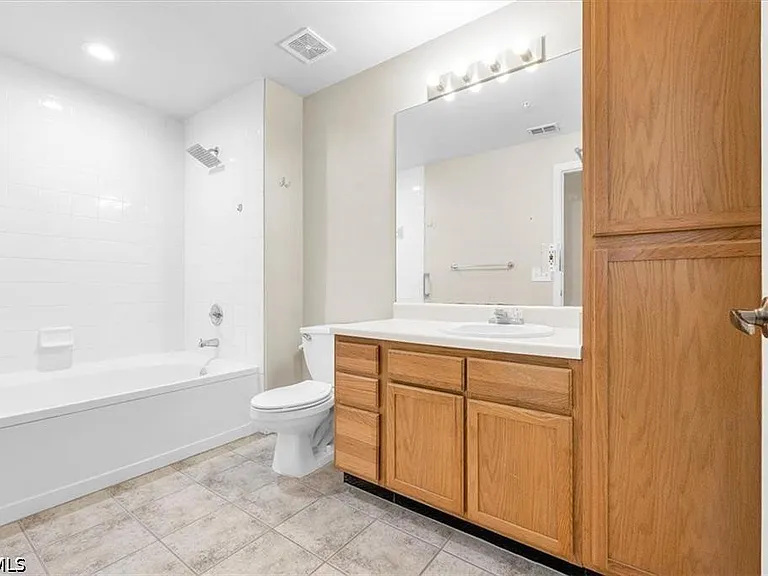 7940 Preserve Cir #916 — Photo 13