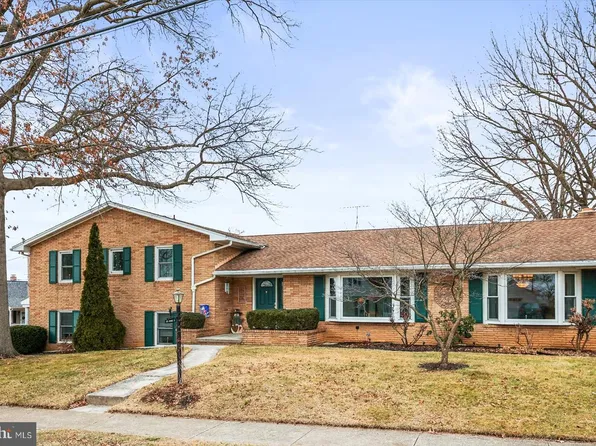 155 George St, Hanover, PA 17331