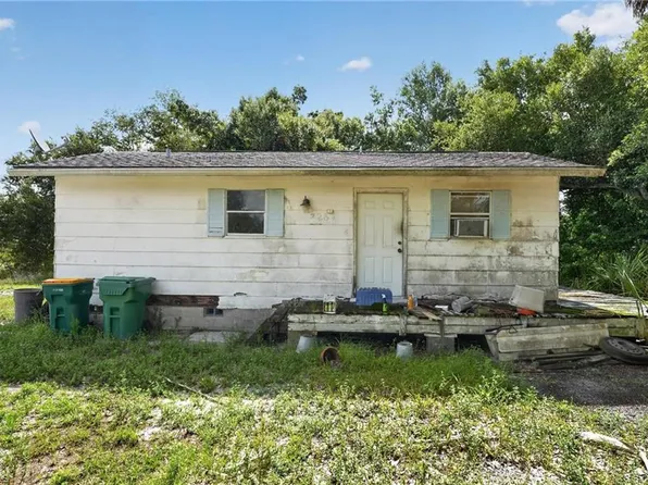 2282 Diplomat DR, PUNTA GORDA, FL 33983