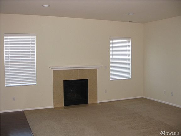 5th image of 2413 195th St E