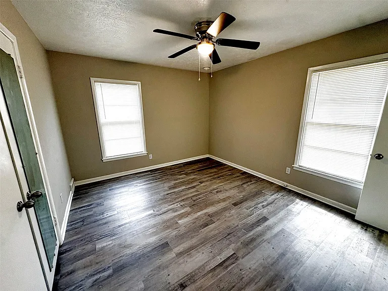 1824 Provine St — Photo 2