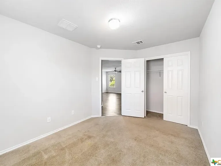 313 Wimberley St — Photo 7