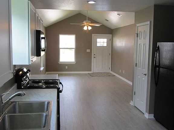 5th image of 17281 Avondale Cir #15