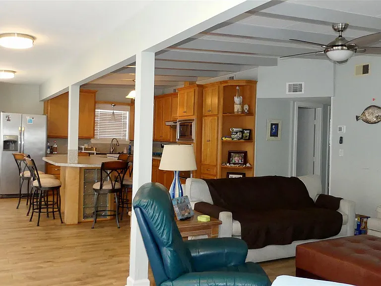 58 Lakeside Dr — Photo 9