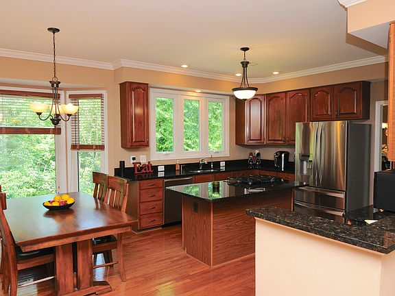 Huge eat in kitchen