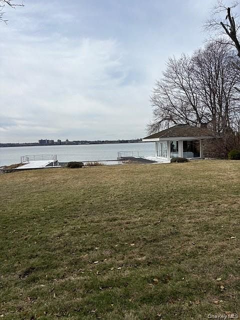 2nd image of 150 W Shore Road