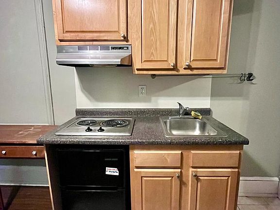 5th image of 1324 Locust St APT 501