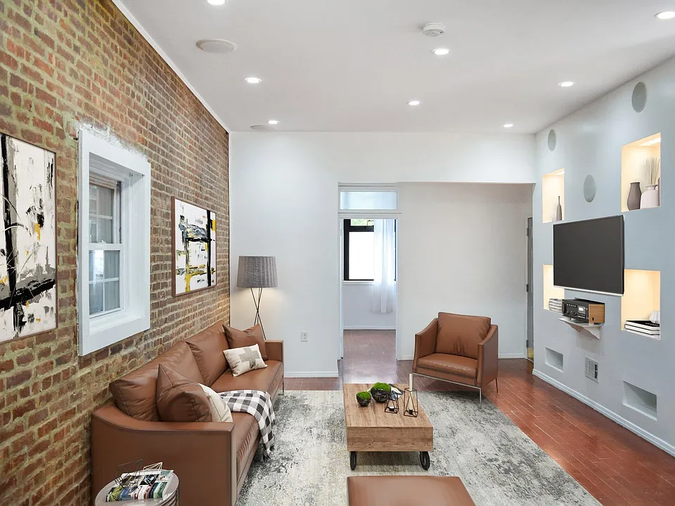 75 Laidlaw Ave #1R