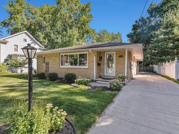 1110 Homecrest Ave, Kalamazoo, MI 49001