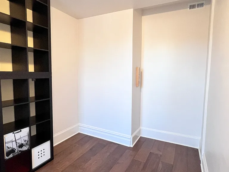 948 N Hoyne Ave #3 — Photo 22